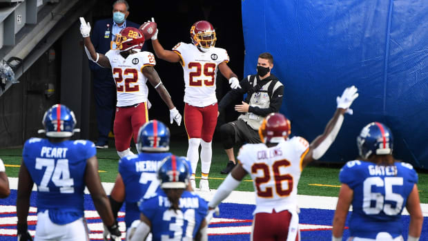 Kendall Fuller Celly  NYG © Robert Deutsch-USA TODAY Sports